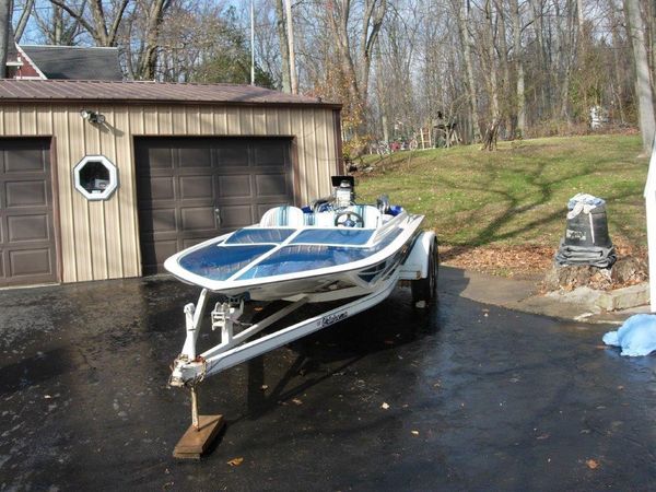 1999 condor gull wing tunnel hull