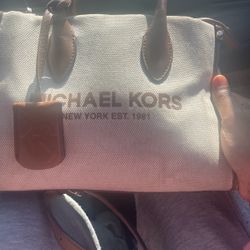 Michawl Kors Tote “give Me A Price”