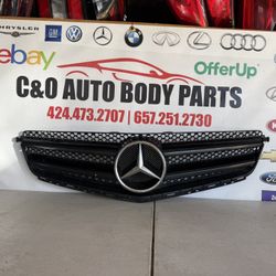 2008 2009 2010 2011 2012 2013 2014 MERCEDES BENZ C CLASS C-Class C300 C350 C250 Front Bumper Grille Grill Original Used OEM