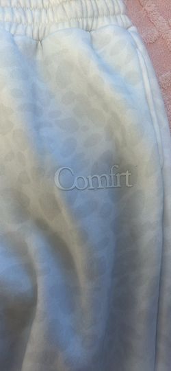 Comfrt Snow Leopard Sweatpants