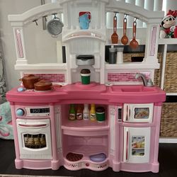 Step2 Pink Play Kitchen