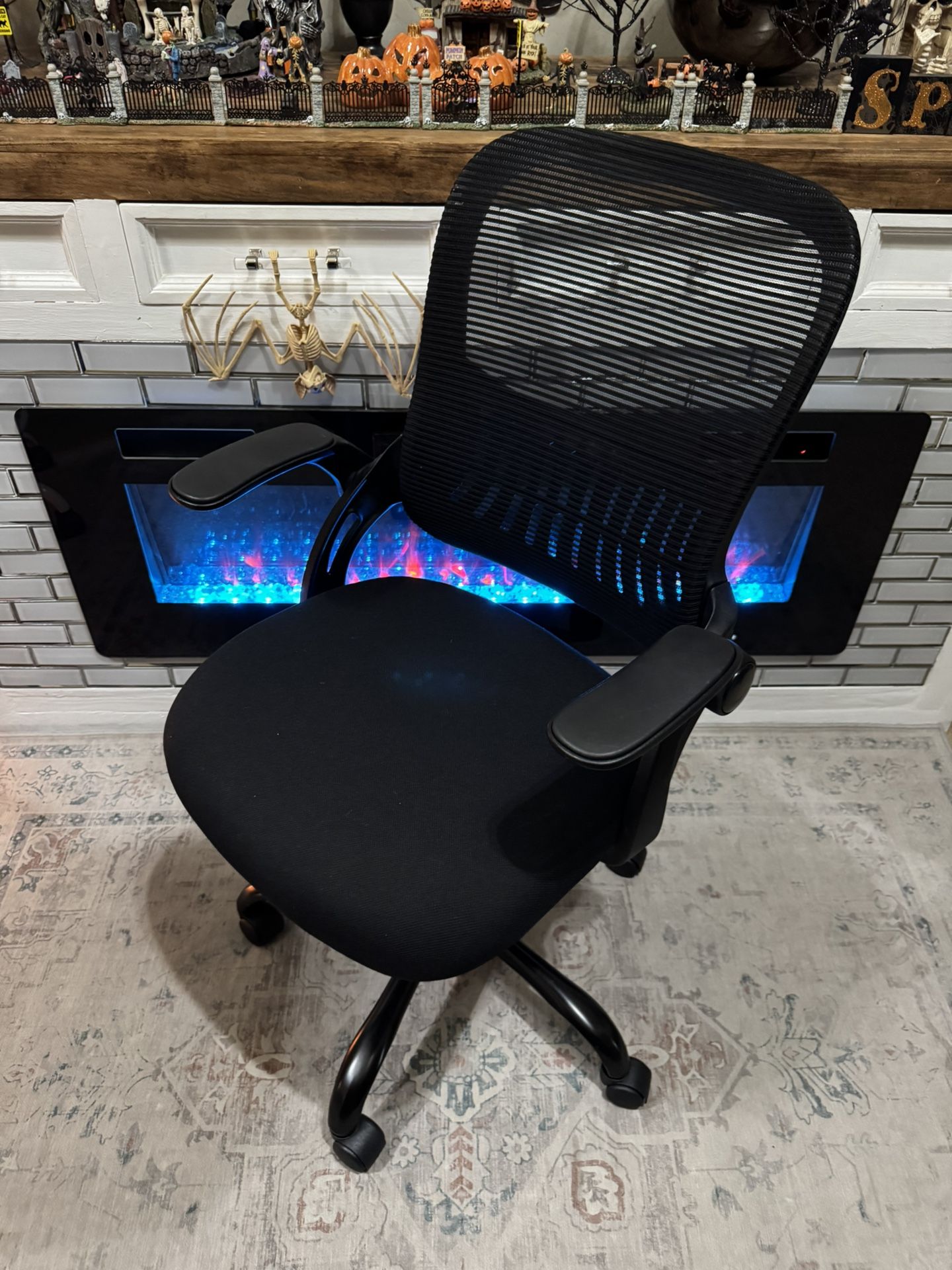 Black mesh ergonomic office chair