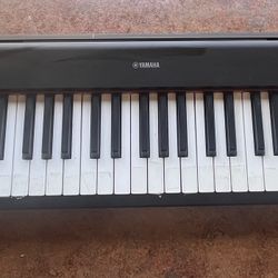Yamaha Piaggero NP-12 — 61-Key Portable Keyboard Bundle (Stand + Seat + Beginner Book)