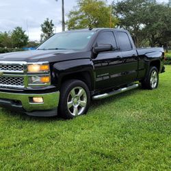 2014 Chevrolet Silverado 4x4 Low Miles