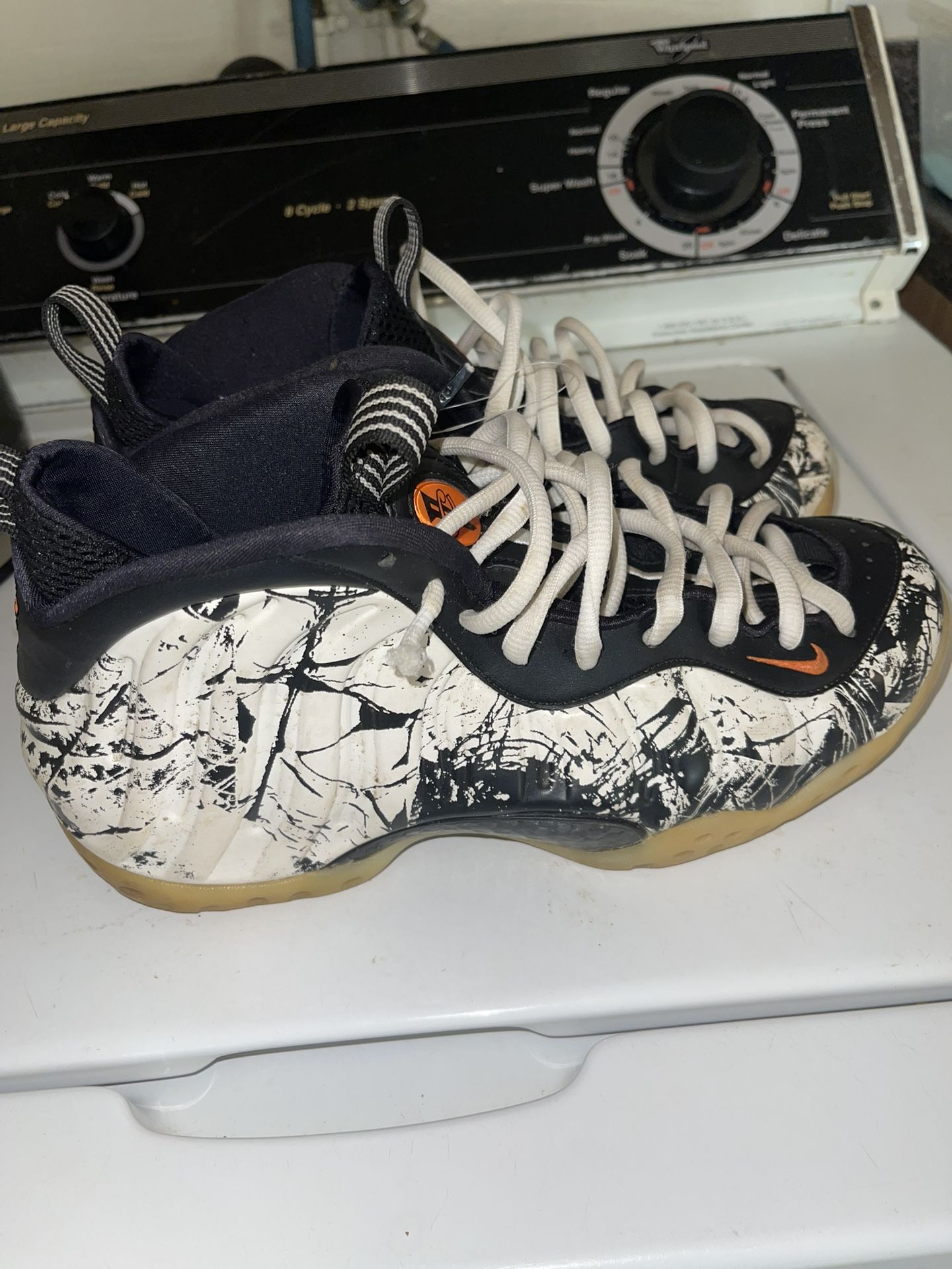 115$ Foampsite Shattered Background