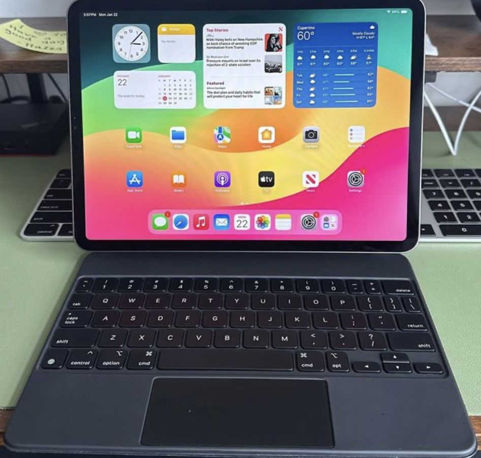 Latest Gen IPAD PRO 11 Inch Cellular With Magic Keyboard