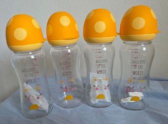 Baby bottles set of 4 with caps