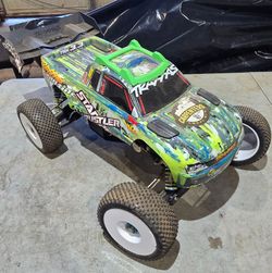Traxxas Rustler