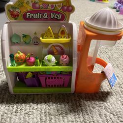 Shopkins Fruit and Veg Collection (2nd one) ((with bonus shopkins))