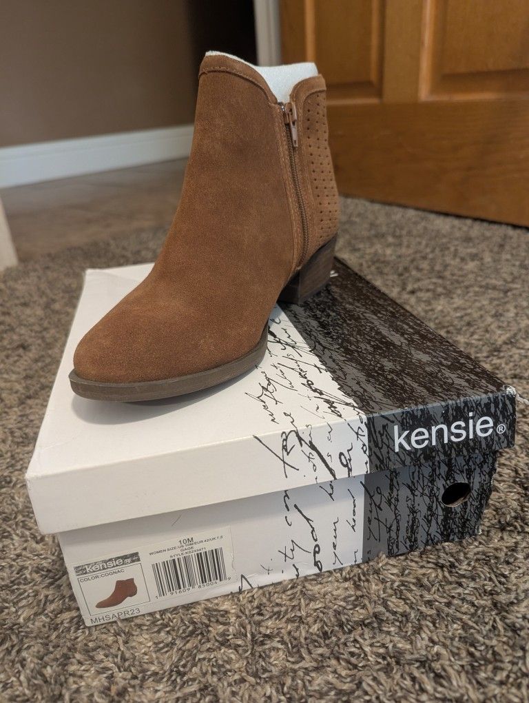 Kensie Boots Size 10