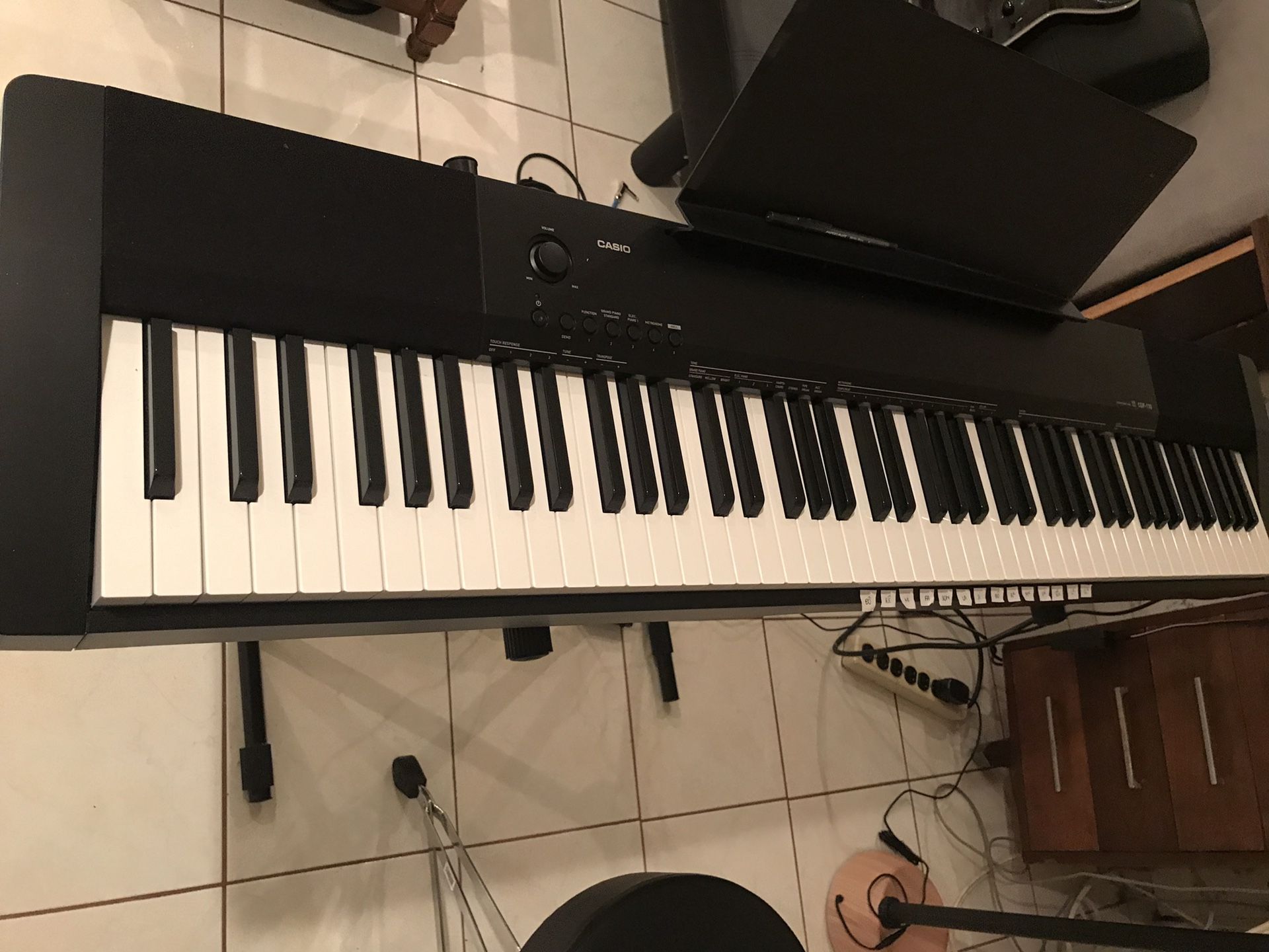 Electric Piano Casio 300