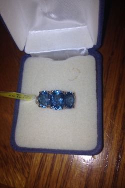 10k n blue topaz ring