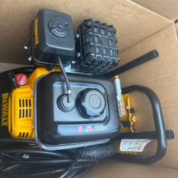 3400 PSI 2.5 GPM Gas Cold Water Pressure Washer with DeWalt 210 Engine