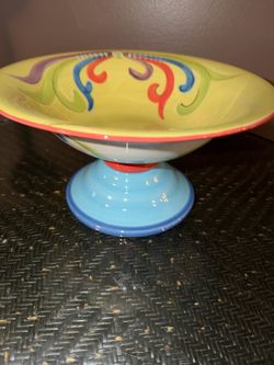 New in box Southern Living at Home Gail Pittman Veranda Ceramic Pedestal Compote Fruit Bowl