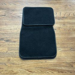CAR FLOOR MATS • LIKE NEW