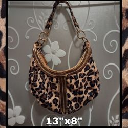 LEOPARD PRINT HOBO PURSE (READ)