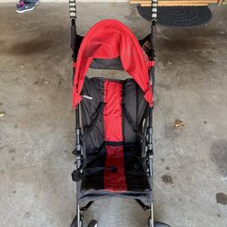 Light weight baby stroller in good condition