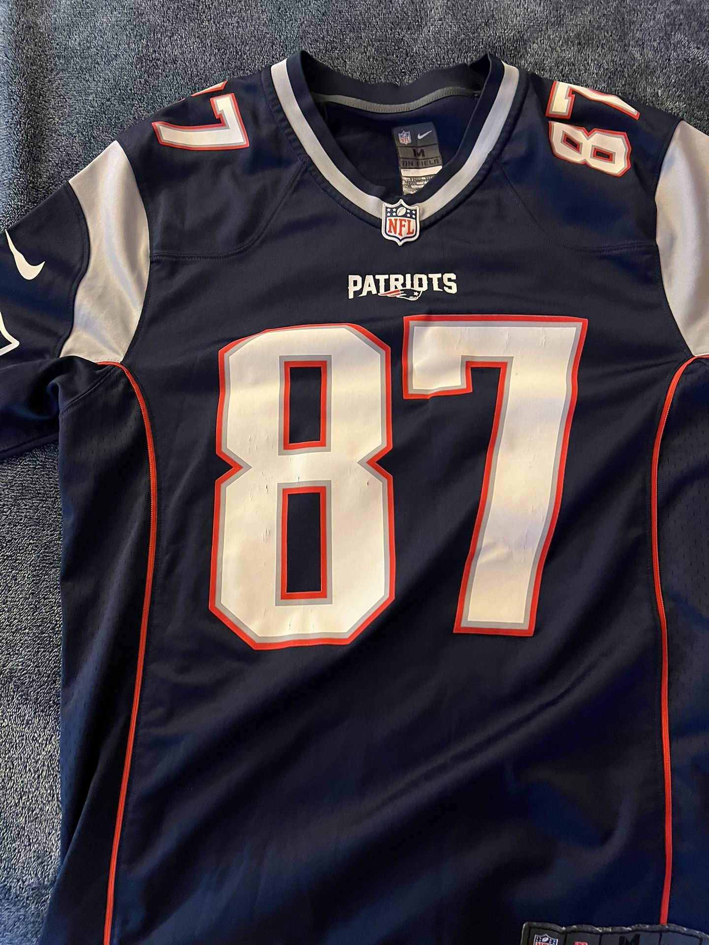 Patriots Gronkowski Jersey (size M)