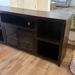 Beautiful Media Console- Wood 75 Inch