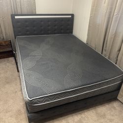 Queen Mattress And Frame With Headboard 