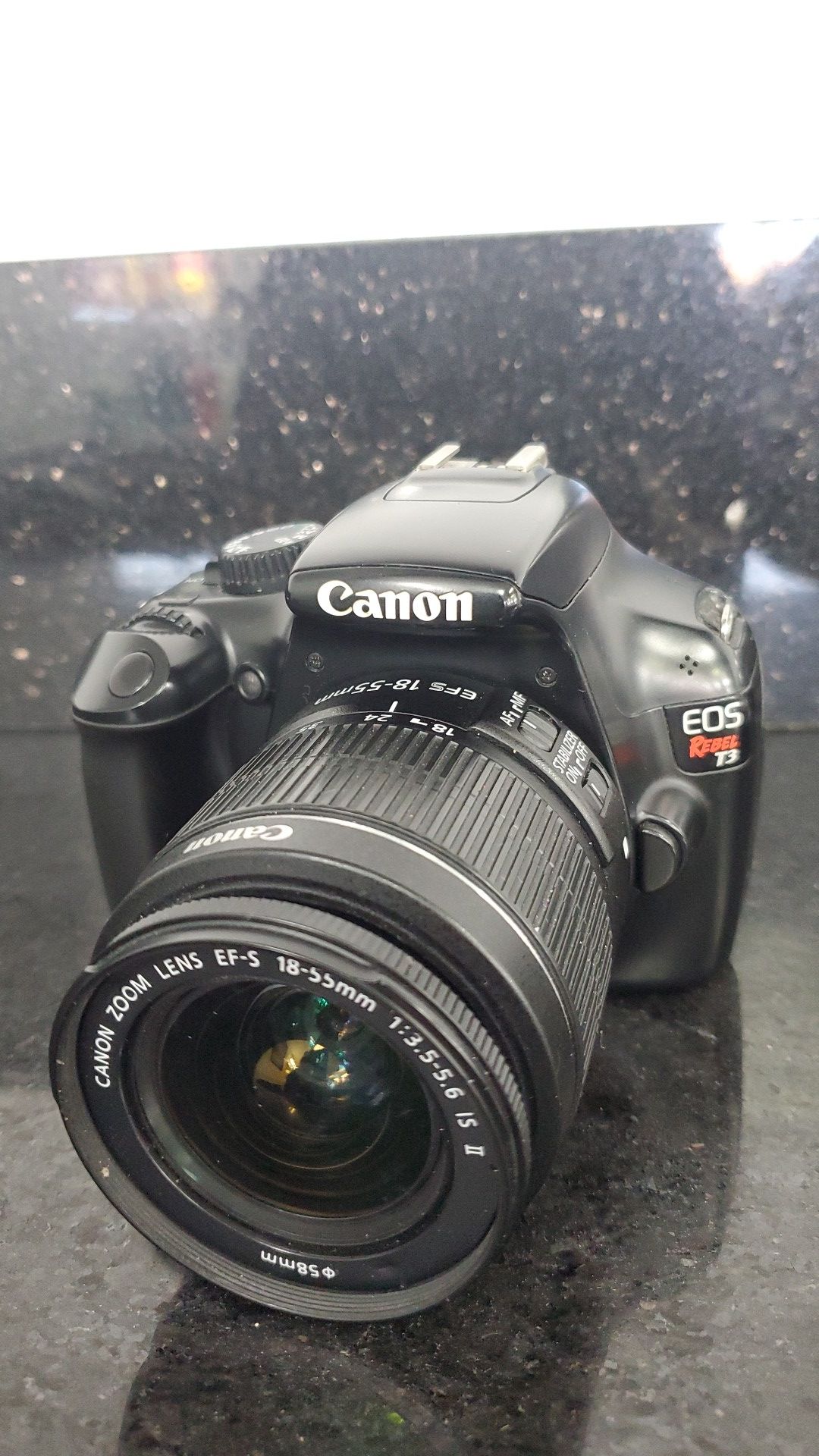 Canon Rebel T3 w/lense