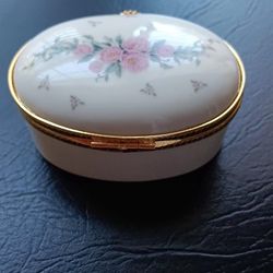 BEAUTIFUL LENOX Hinged Porcelain Oval Trinket Hand Painted Box