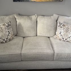Couch set