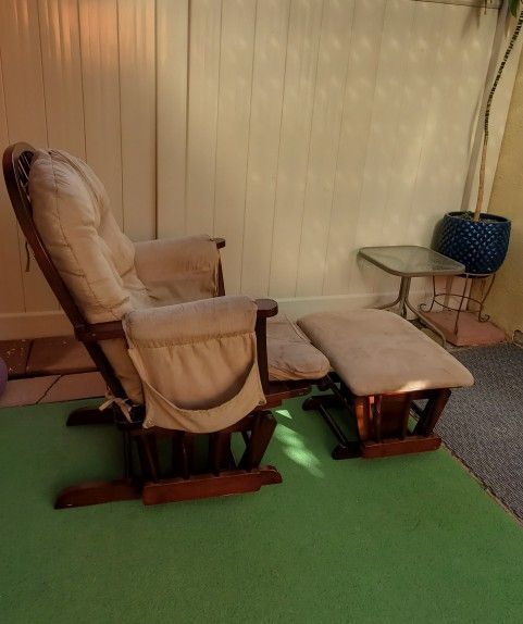 Nursery Rocking Chair With Foot Rest