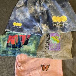 4 shorts (DEAL 👀)