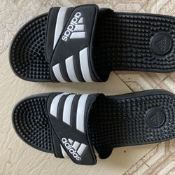 ADIDAS Slip Ons 