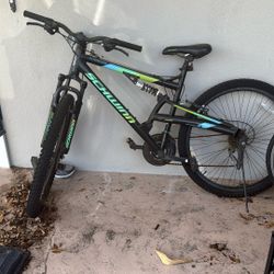 Schwinn Knowles Mountain Bike