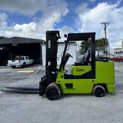 Clark Forklift 