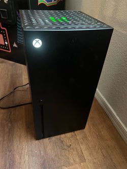 Mini fridge