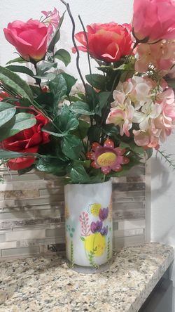 Flower vase with flowers