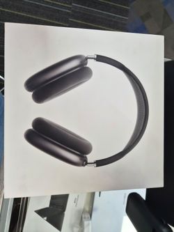 Apple AirPods Max w/ Smart Case