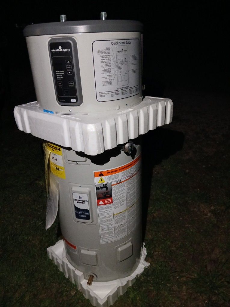 BRADFORD WHITE 50 GAL ELECTRIC HOT WATER HEATER