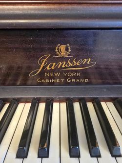 Janssen New York Cabinet Grand Piano