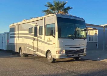 2006 Fleetwood Bounder 32ft