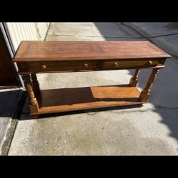 Coffee/ Sofa Table