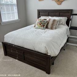 Queen Bedroom Set