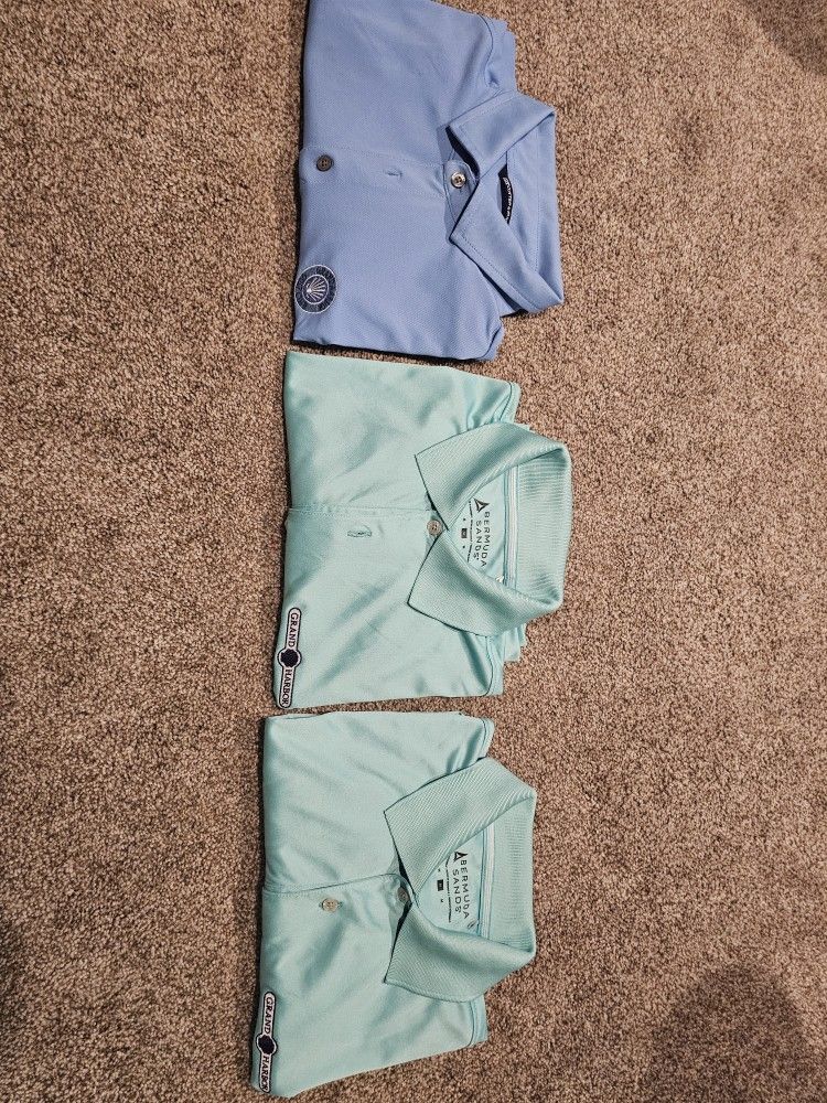 Size MEDIUM Golf Polos