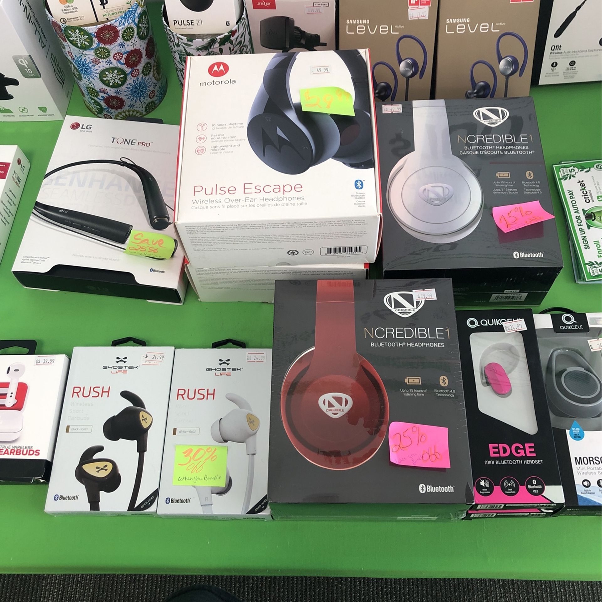 25% Off Of Selected Headset, Speakers And More Open Until 7PM Christmas Eve