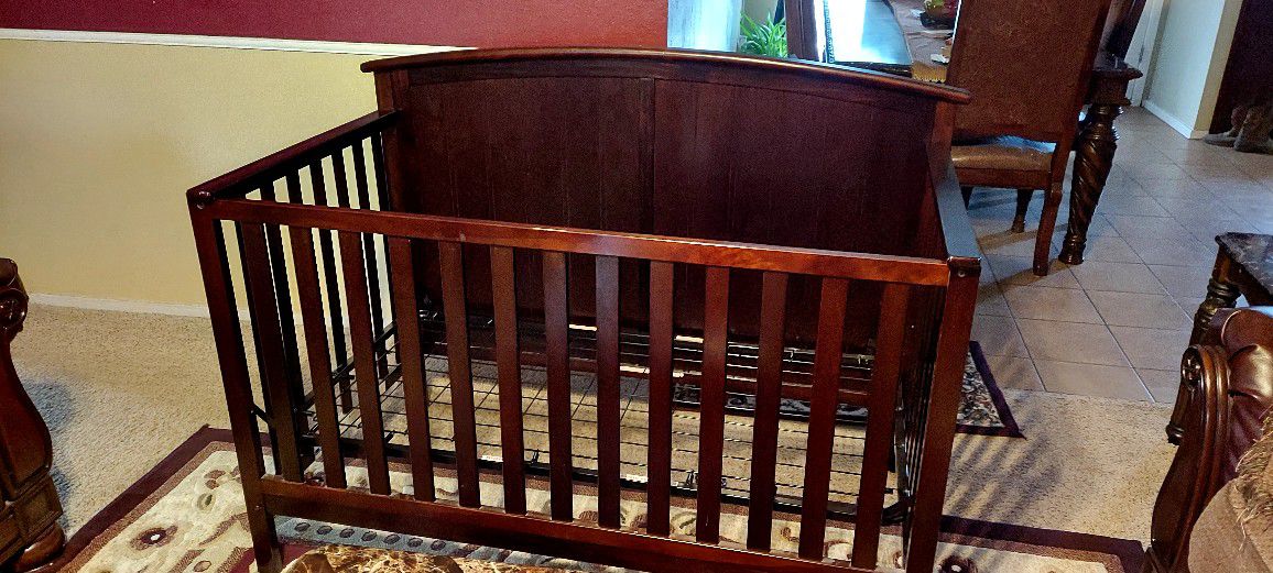 Baby Bed Used  Exelent Condition 