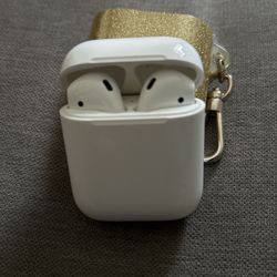 AirPod And Kate Spade Cases