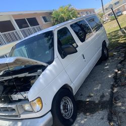 Selling My 2000 Ford E150 With 138k Runs Great Just The Back Doors Don’t Open Ac Still Works I Re Did The Roof So No Leaks Or Rust She Loyal 