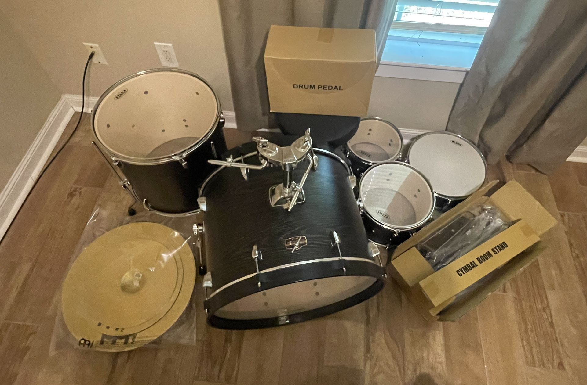 Brand New Full Drumset- TAMA Imperialstar 5-piece IE52C-BOW