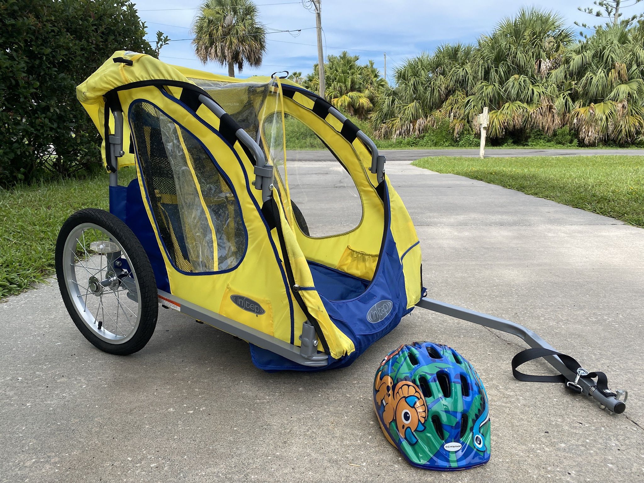 Instep Sedona Bike Trailer Blue And Yellow Seats 2 Kids with 1 Helmet Included