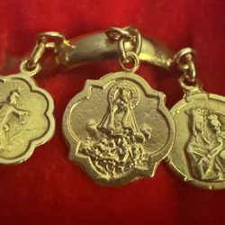 18k Vintage Saint’s Vintage Ring 