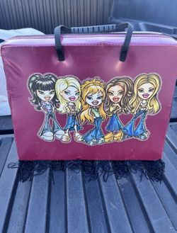 Bratz Doll Lot Plus Carry Case