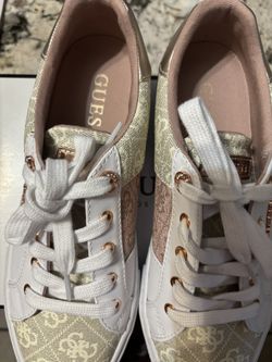 GUESS TENNIS SHOES